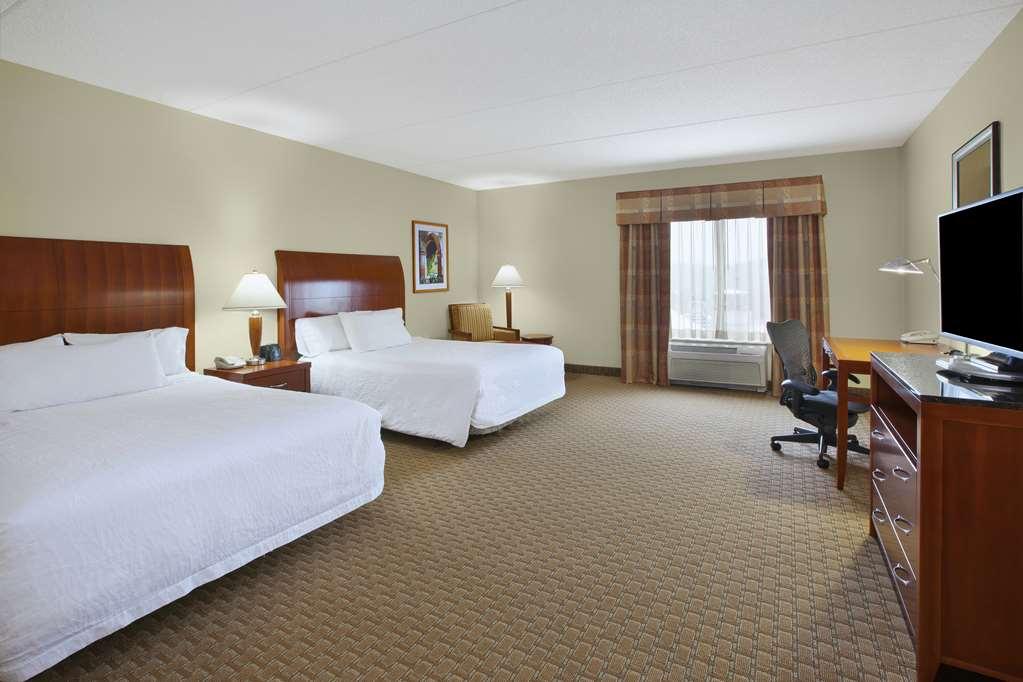 Hilton Garden Inn Кларксбург Номер фото