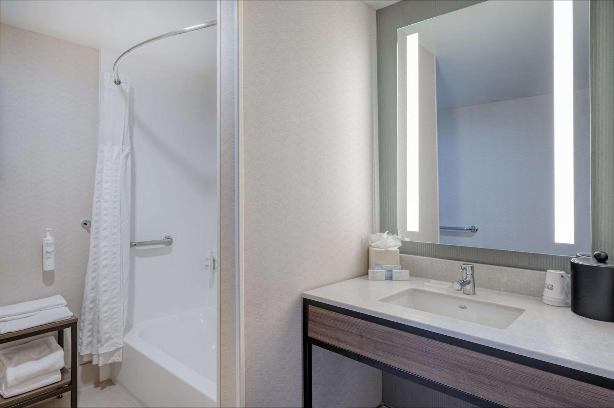 Hilton Garden Inn Кларксбург Екстер'єр фото