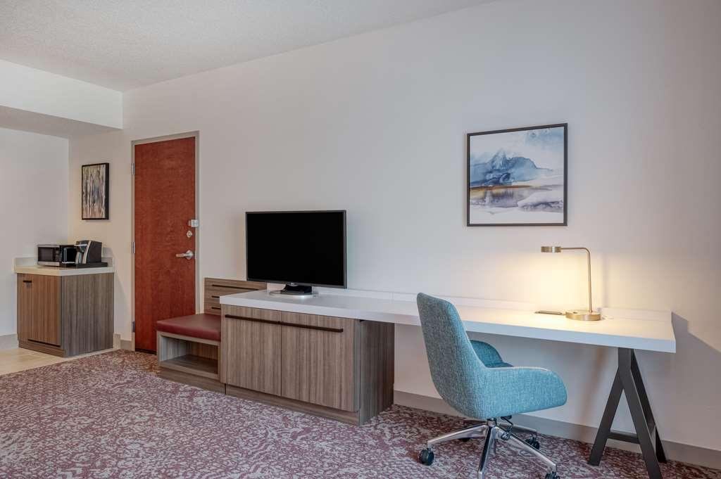 Hilton Garden Inn Кларксбург Номер фото
